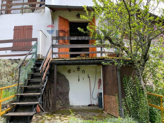 Appartamento in vendita a Rezzoaglio, Liguria