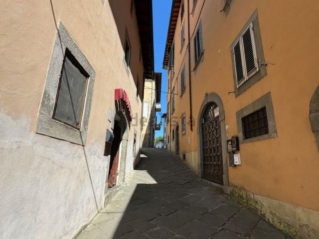 Appartamento in vendita a Pratovecchio Stia, Stia
