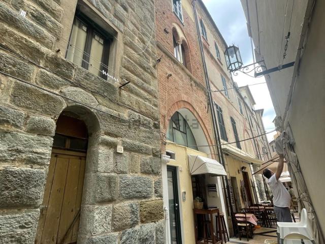 Appartamento in vendita a Noli, Liguria
