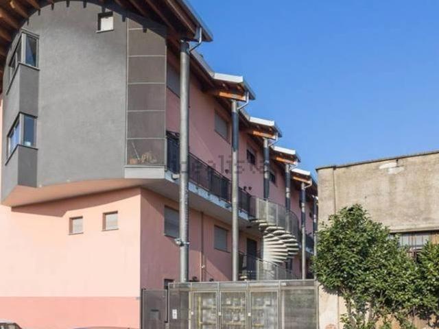 Appartamento in vendita a Giambellino, Milano