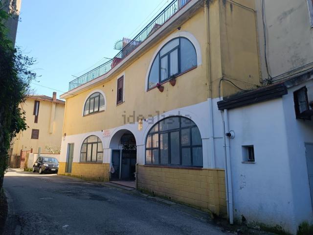 Appartamento in vendita a Salerno, Campania