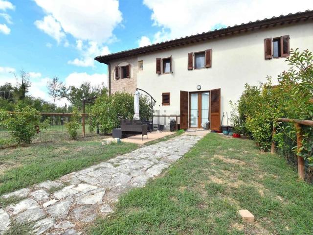 Appartamento in vendita a Isola d'Arbia, Siena