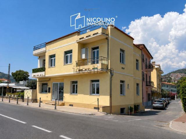 Appartamento in vendita a Bordighera, Liguria