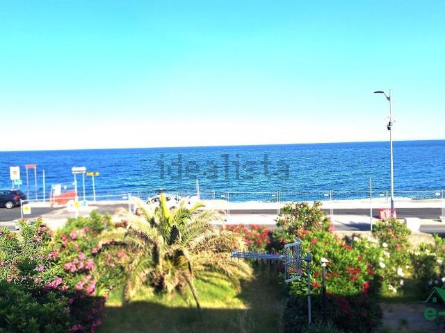 Appartamento in vendita a Santa Teresa Di Riva, Sicilia