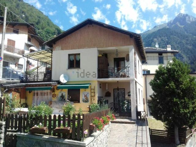 Appartamento in vendita a Comunità Montana della Valle Brembana, Mezzoldo