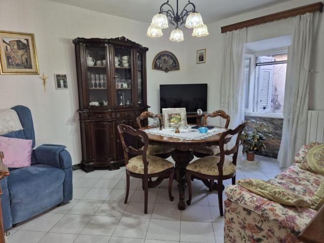 Appartamento in vendita a Miseglia, Carrara
