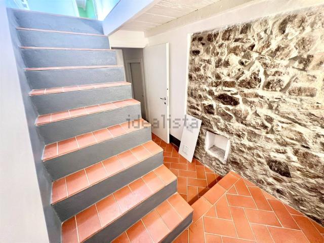 Appartamento in vendita a Vezzano Ligure, Liguria