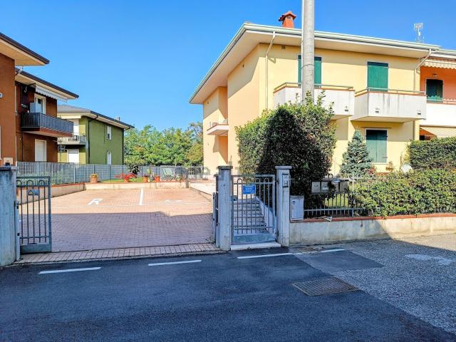 Appartamento in vendita a Peschiera Del Garda, Veneto