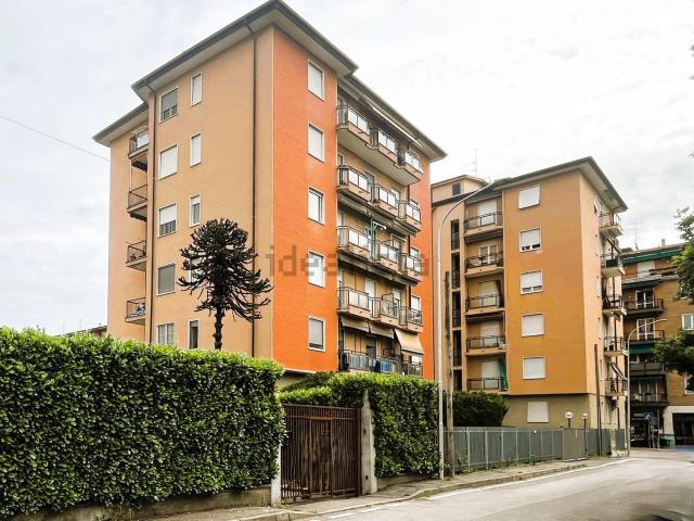 Appartamento in vendita a Molino Ortolina, Pioltello
