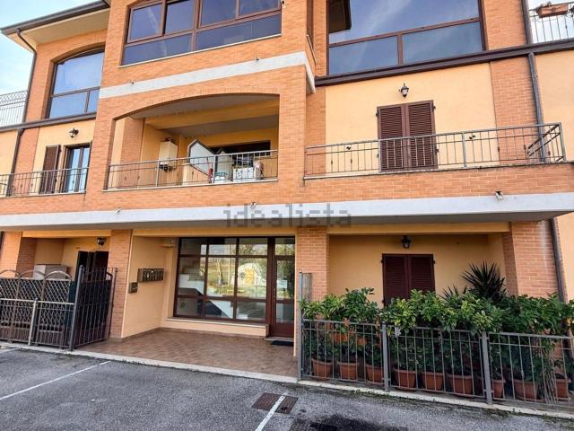 Appartamento in vendita a Assisi, Umbria