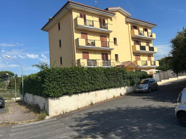 Appartamento in vendita a Colombella, Roma Capitale