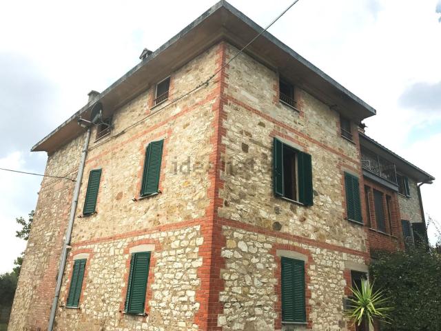 Appartamento in vendita a Poggetto, Gioiella