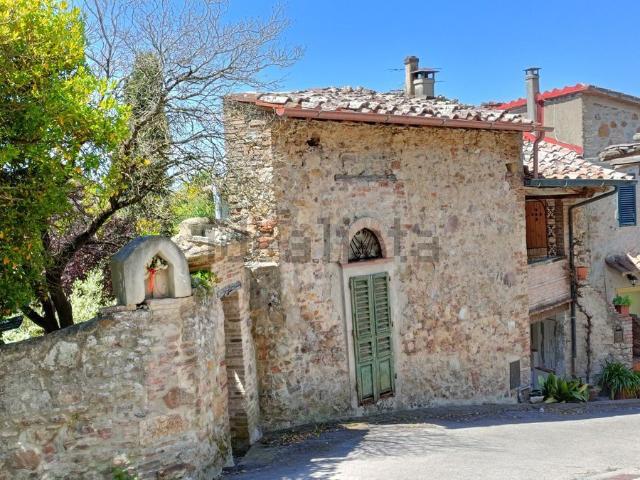 Appartamento in vendita a Monticiano, Toscana