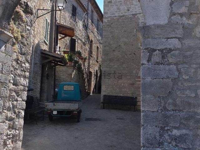 Appartamento in vendita a Collelungo, Baschi