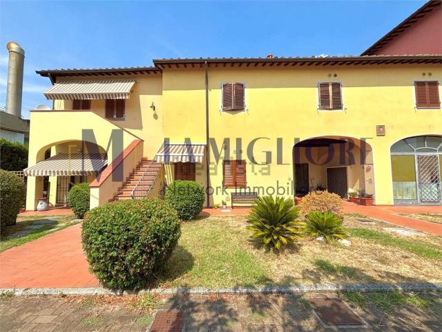 Appartamento in vendita a Montemurlo, Toscana