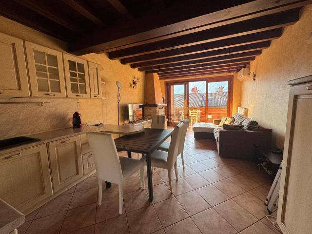Appartamento in vendita a Songavazzo, Lombardia