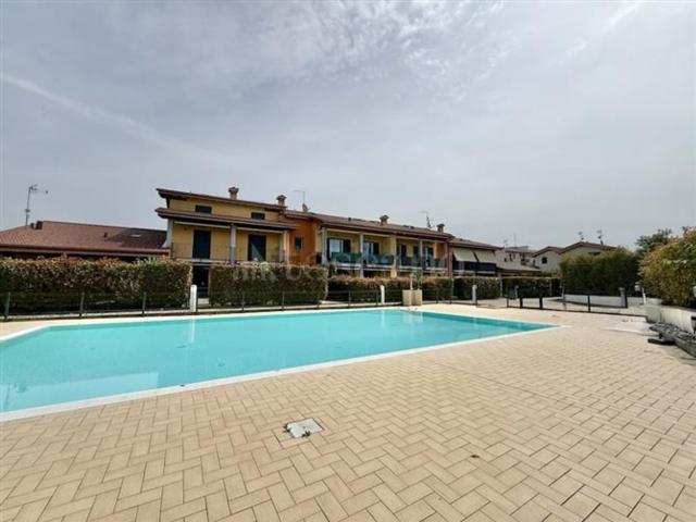 Appartamento in vendita a Peschiera Del Garda, Veneto