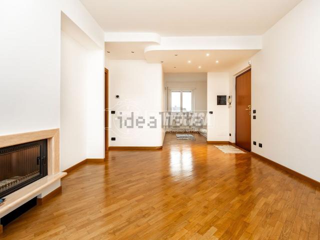 Appartamento in vendita a Cernusco Sul Naviglio, Lombardia