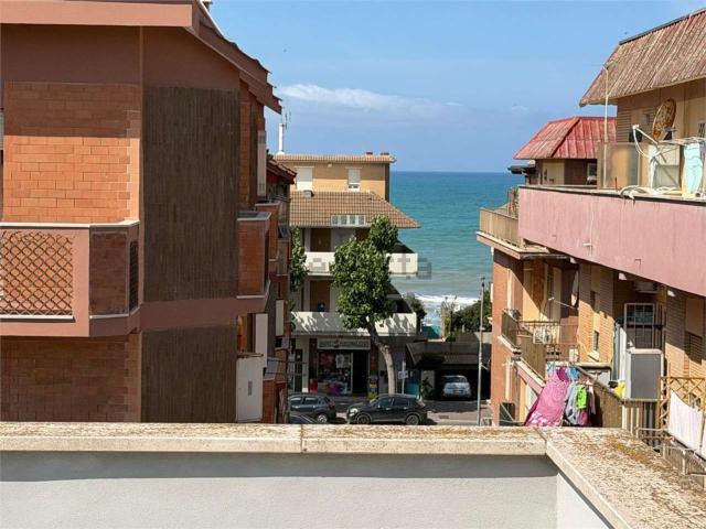Appartamento in vendita a Torvajanica, Pomezia