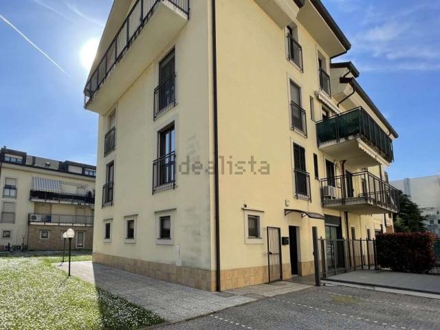 Appartamento in vendita a Villaggio del Sole, Limbiate