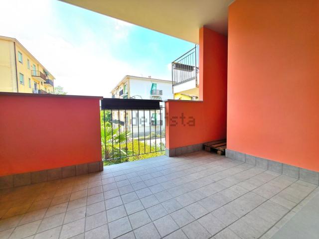 Appartamento in vendita a Bernareggio, Villanova