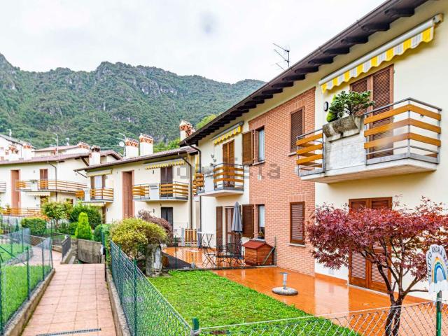 Appartamento in vendita a Sant'omobono Imagna, Lombardia
