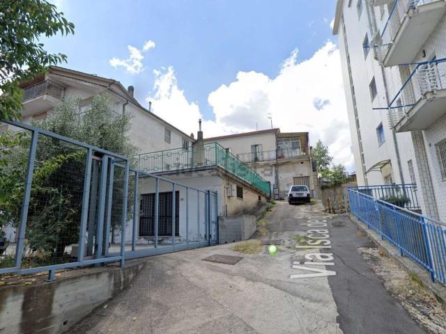 Appartamento in vendita a Montereale, Potenza