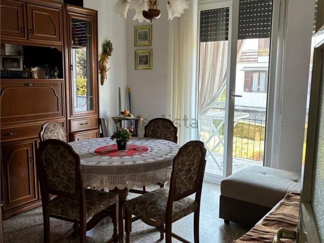 Appartamento in vendita a Besnate, Lombardia