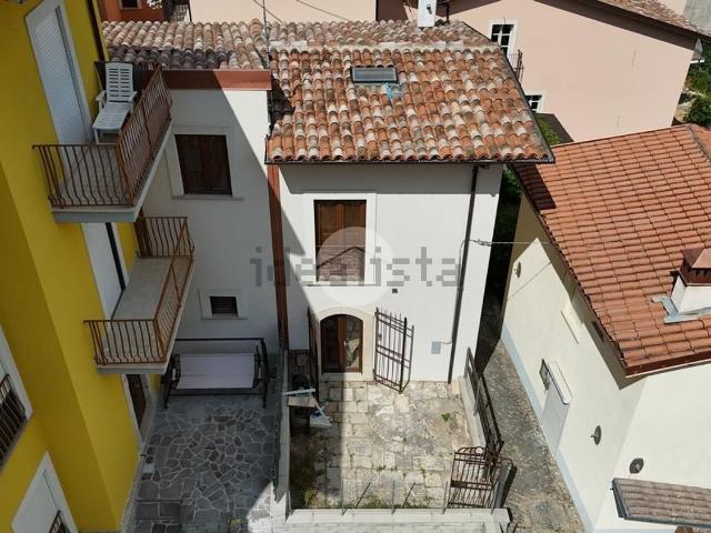 Appartamento in vendita a Tornimparte, Abruzzo