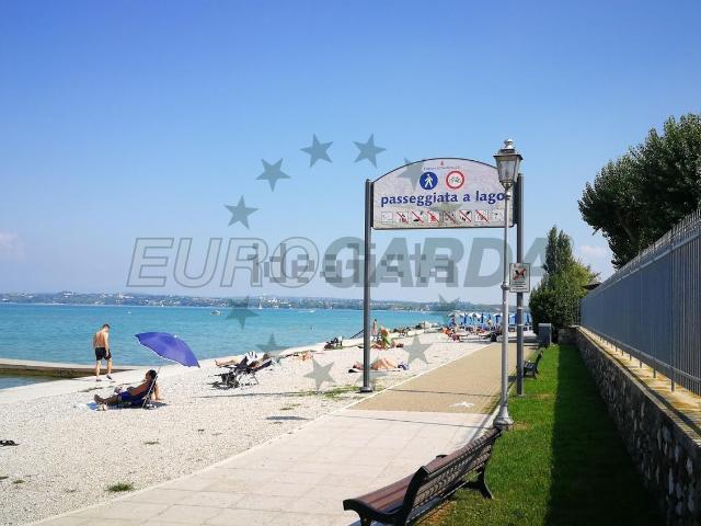 Appartamento in vendita a Peschiera Del Garda, Veneto