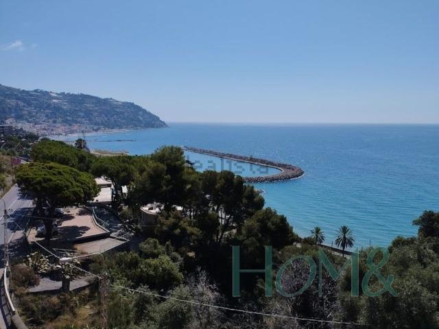 Attico in vendita a Bordighera, Liguria