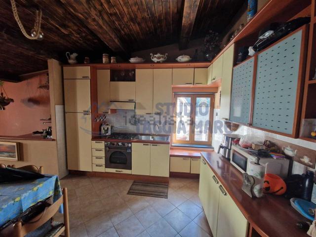 Appartamento in vendita a Badalucco, Liguria