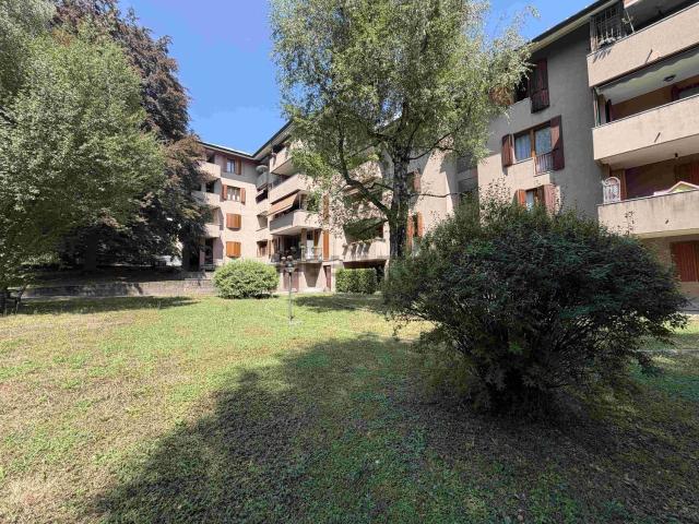 Appartamento in vendita a Biumo Superiore, Varese