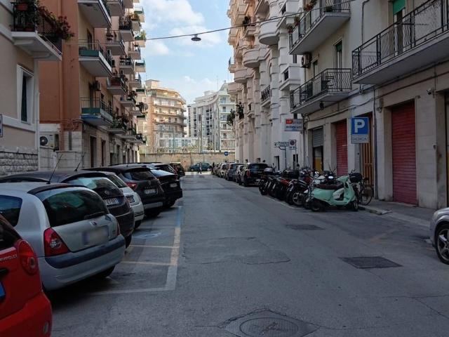 Appartamento in vendita a Municipio 1, Puglia
