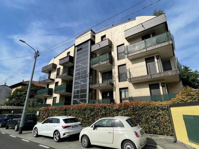 Appartamento in vendita a Monza, Molinetto