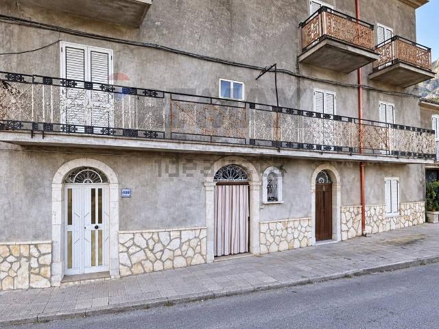 Appartamento in vendita a San Fratello, Messina
