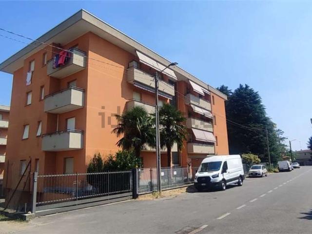 Appartamento in vendita a Meda, Monza e della Brianza