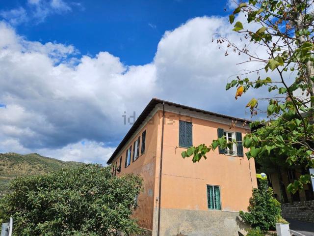 Appartamento in vendita a Chiusavecchia, Liguria