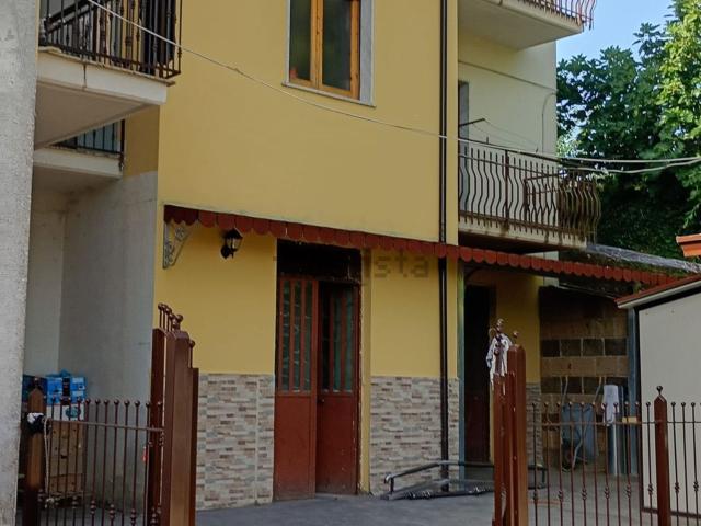 Appartamento in vendita a Montefalcione, Campania