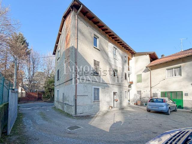 Appartamento in vendita a Albiolo, Lombardia