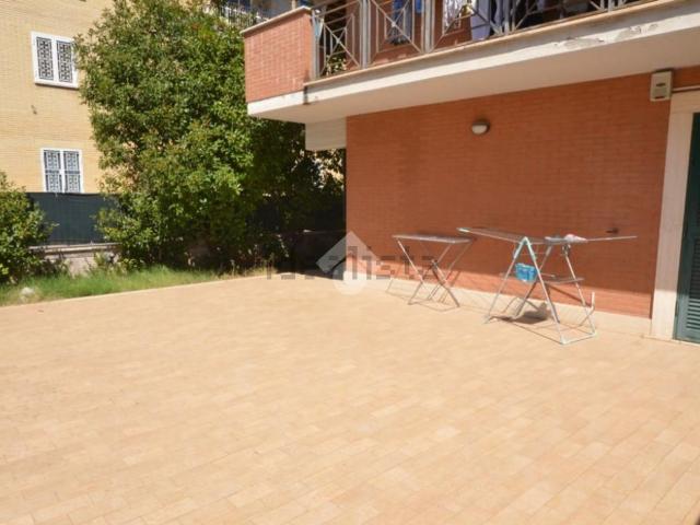 Appartamento in vendita a Campolimpido, Roma Capitale