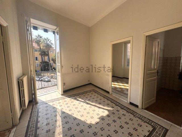 Appartamento in vendita a Imperia, Liguria