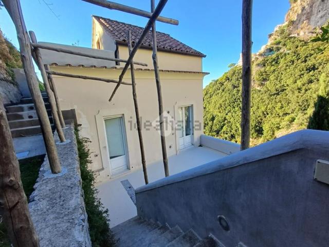 Appartamento in vendita a Amalfi, Campania