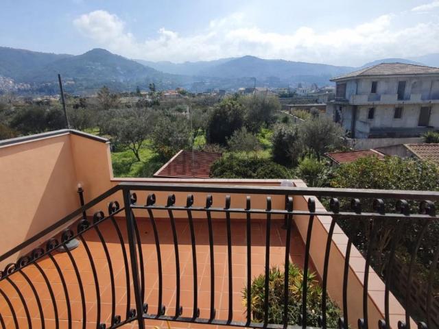 Appartamento in vendita a Forno Basso, Capo d'Orlando