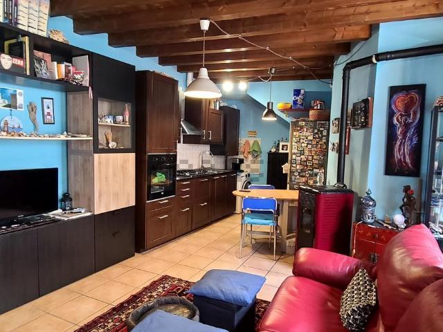 Appartamento in vendita a Roncadello, Dovera