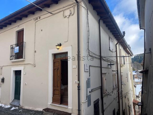 Appartamento in vendita a Ovindoli, Abruzzo