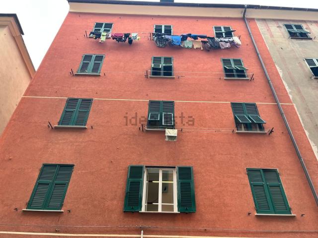 Appartamento in vendita a Sestri Ponente, Genova