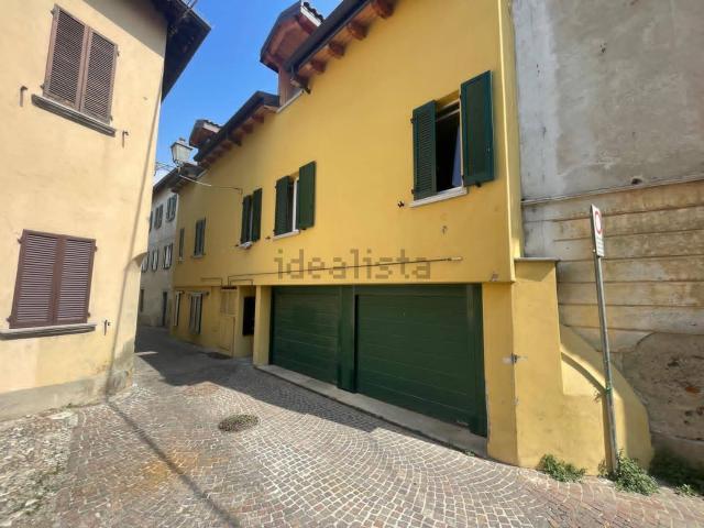 Appartamento in vendita a Galbiate, Lombardia