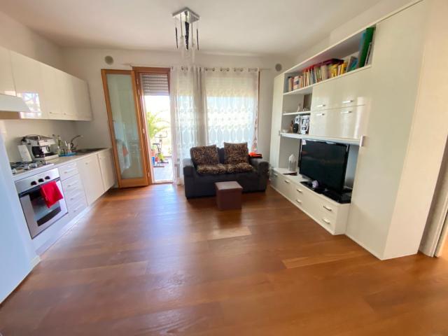 Appartamento in vendita a Riccione, Reggio Emilia