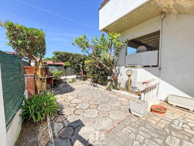 Appartamento in vendita a Lido di Enea, Roma Capitale